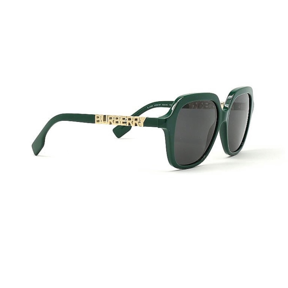 Brand new Beautiful Burberry sunglasses